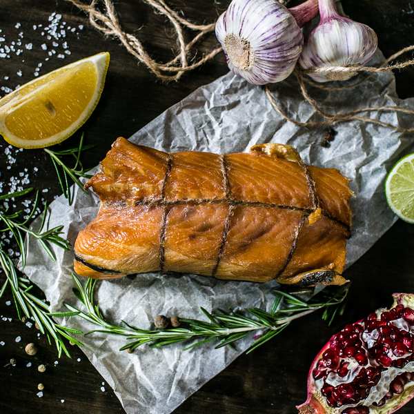 Хребты семги горячего копчения